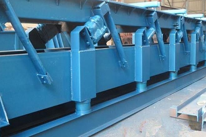 【全面解析】彈性連桿輸送機的結(jié)構(gòu)原理及應(yīng)用